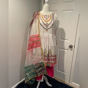 White mirror colorful clothes